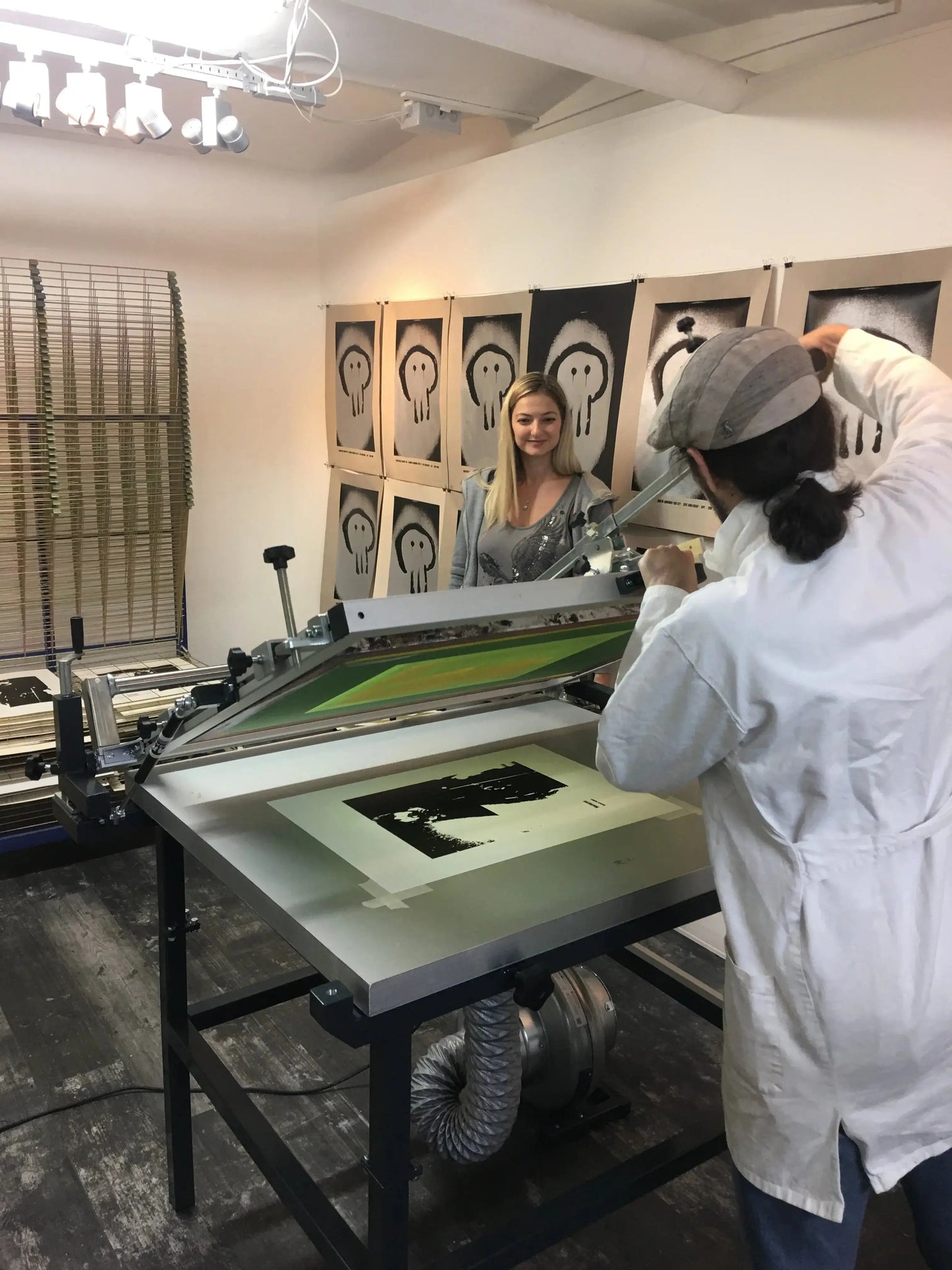 MANUAL SCREEN PRINTING FLATBED TABLE No.1With guided squeegee and vacuum.50x70cm B2 SIZE Art2Silkscreen