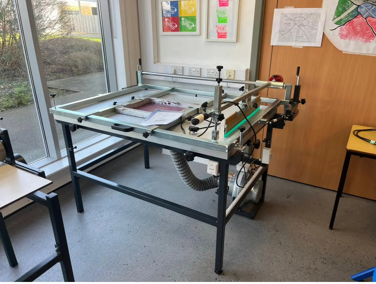 MANUAL SCREEN PRINTING FLATBED TABLE No.1With guided squeegee and vacuum.50x70cm B2 SIZE Art2Silkscreen