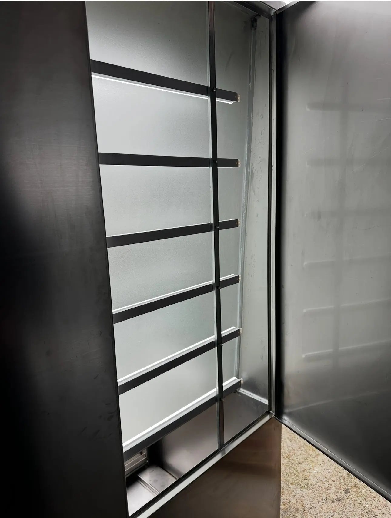 Washout Booth Stainless Steel with Backlight/Shower Art2Silkscreen