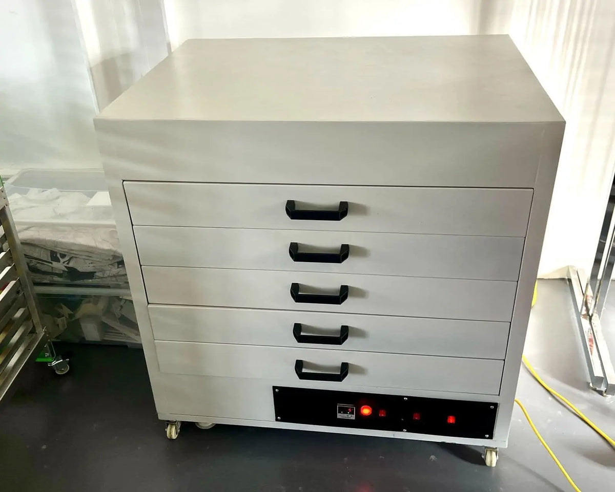 Screen Drying Table SCREEN DRYING CABINET 23